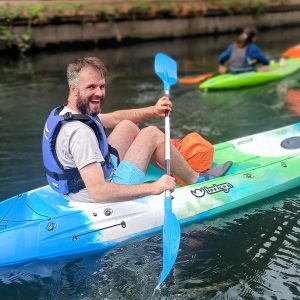 1 hour Stand Up Paddleboard (SUP) or Single Sit on top Kayak rental for 2 people