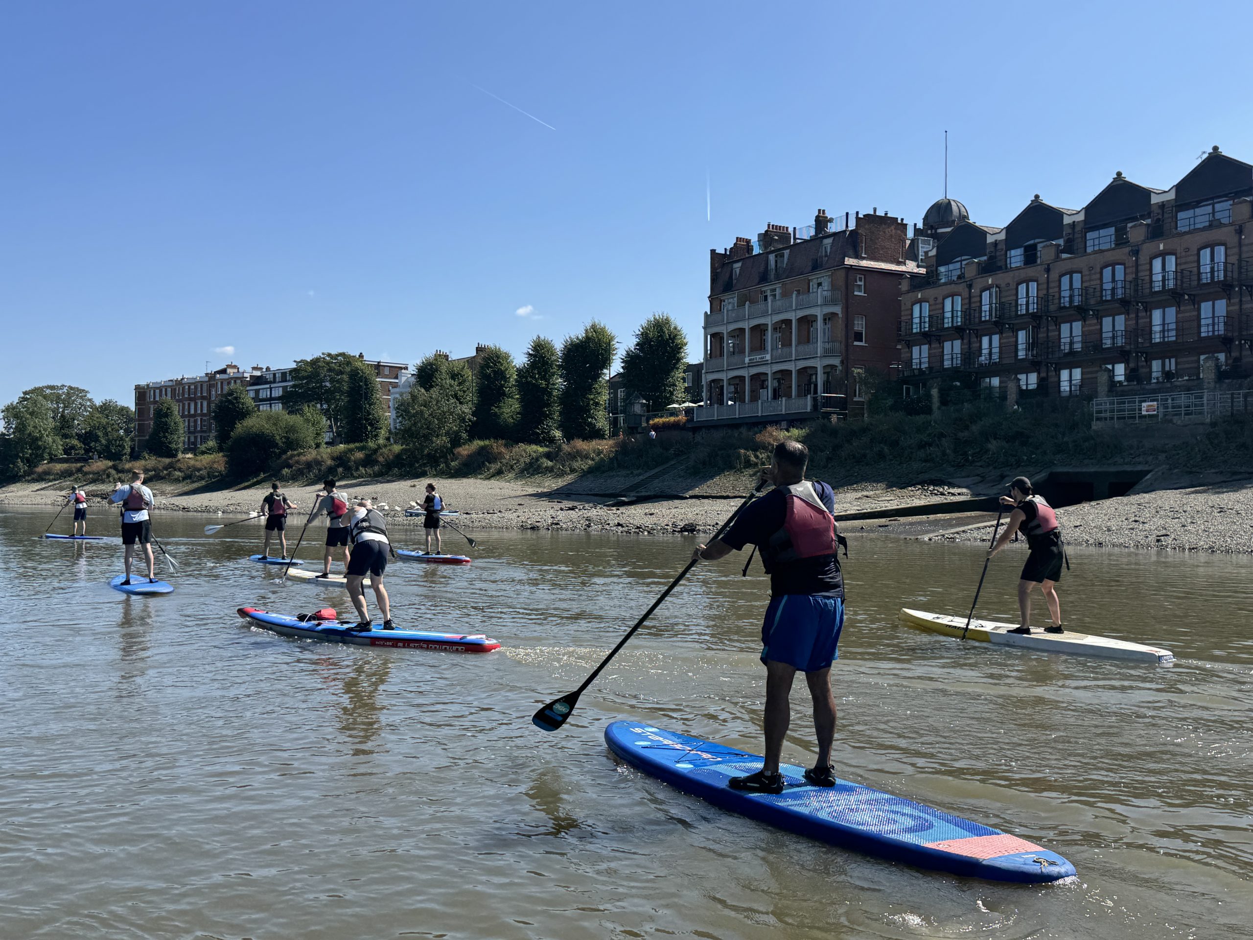 2 hour Group Stand Up Paddleboard Group Session for 1 person - Image 7